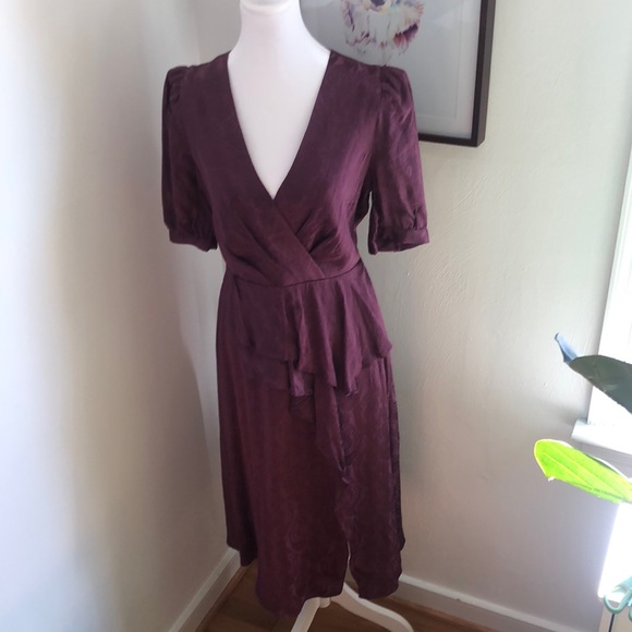 NWT BCBGMAXAZARIA FULLY LINED JEWEL TONED DRESS - Picture 2 of 9